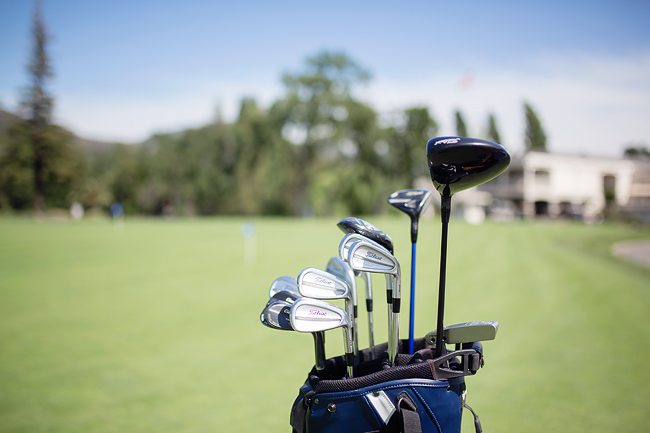 Whats in the bag - side view clubs